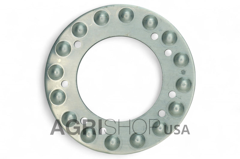 CASE IH - 112329A3 - RETAINER - "AVAILABLE"